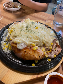 Jangteoyetnaltongdak (장터옛날통닭) 3
