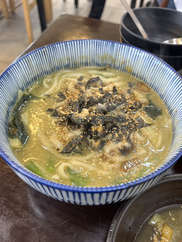 부에난소라하효마을 사진 2