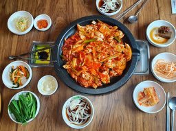 Gangbyeonmadang (강변마당) 1