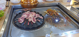 Hwadolnongjang (화돌농장) 3