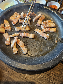 Cheongdobeoseothanusikdang (청도버섯한우식당) 2