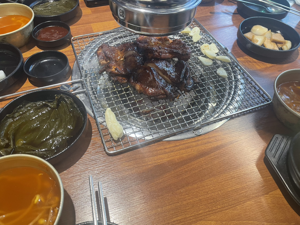 Bamsaeuneundak wolseongjikyeongjeom (밤새우는닭 월성직영점) 3