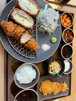 돈까스튀기는형 홍대점 사진 8