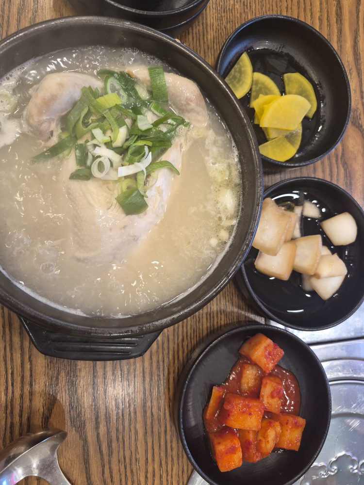 Suyeongsamgyetang (수영삼계탕) 1