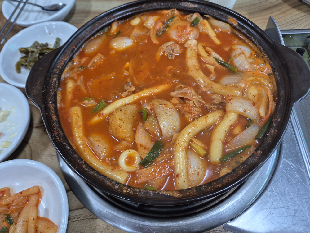 Hongcheontteokgalbi (홍천떡갈비) 2
