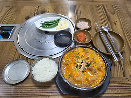 Maisanpisundae (마이산피순대) 2