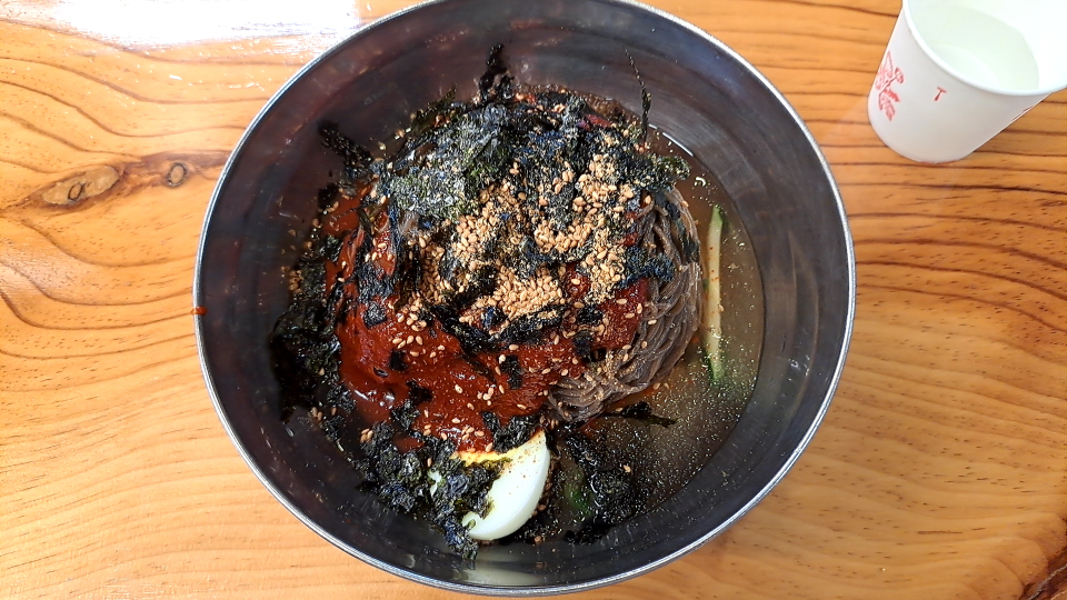 Heungeoptaegisanmakguksu (흥업태기산막국수) 2
