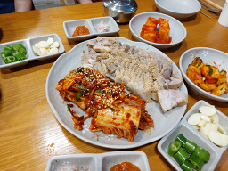 Sigoljipchueotang (시골집추어탕) 1