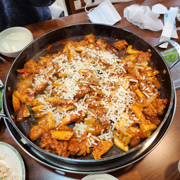 Dakibong dongducheonjeom (닭이봉 동두천점) 3
