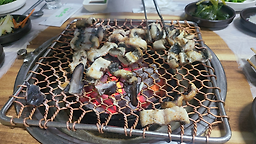 Changbominmuljangeosutbulgui (창보민물장어숯불구이) 1