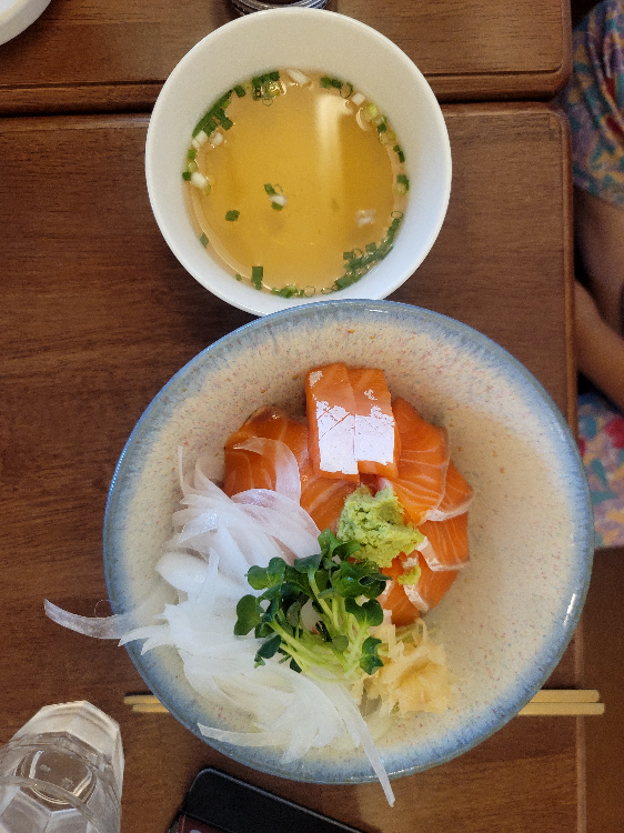 Umami, 24sieolkeunsiwonsaenggogigimchijjigaenohyeongjeom (우마미, 24시얼큰시원생고기김치찌개노형점) 3