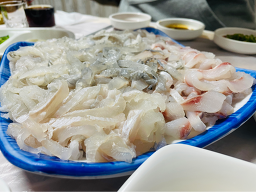 Namhaejeondohoetjip (남해전도횟집) 2