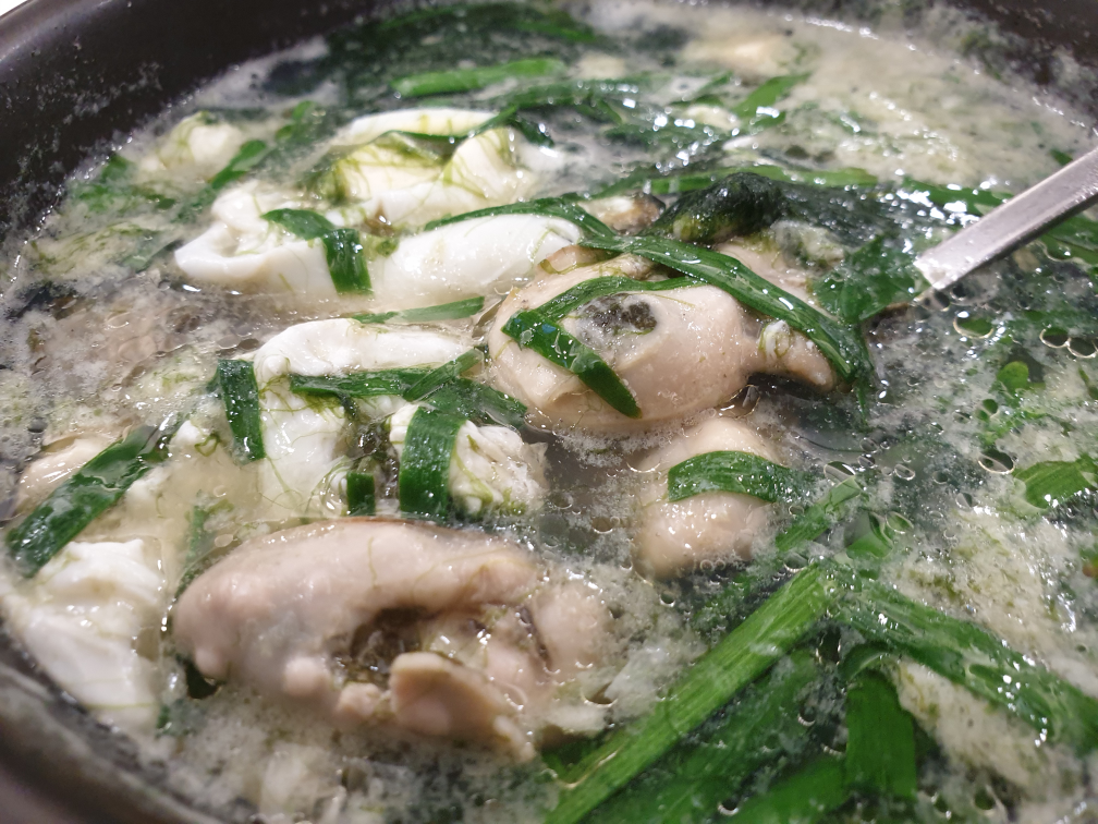 Gulgukbapjeonmunjeom (굴국밥전문점) 2