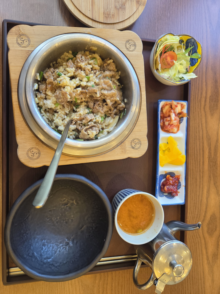 Damsot cheongryangriyeokjeom (담솥 청량리역점) 1