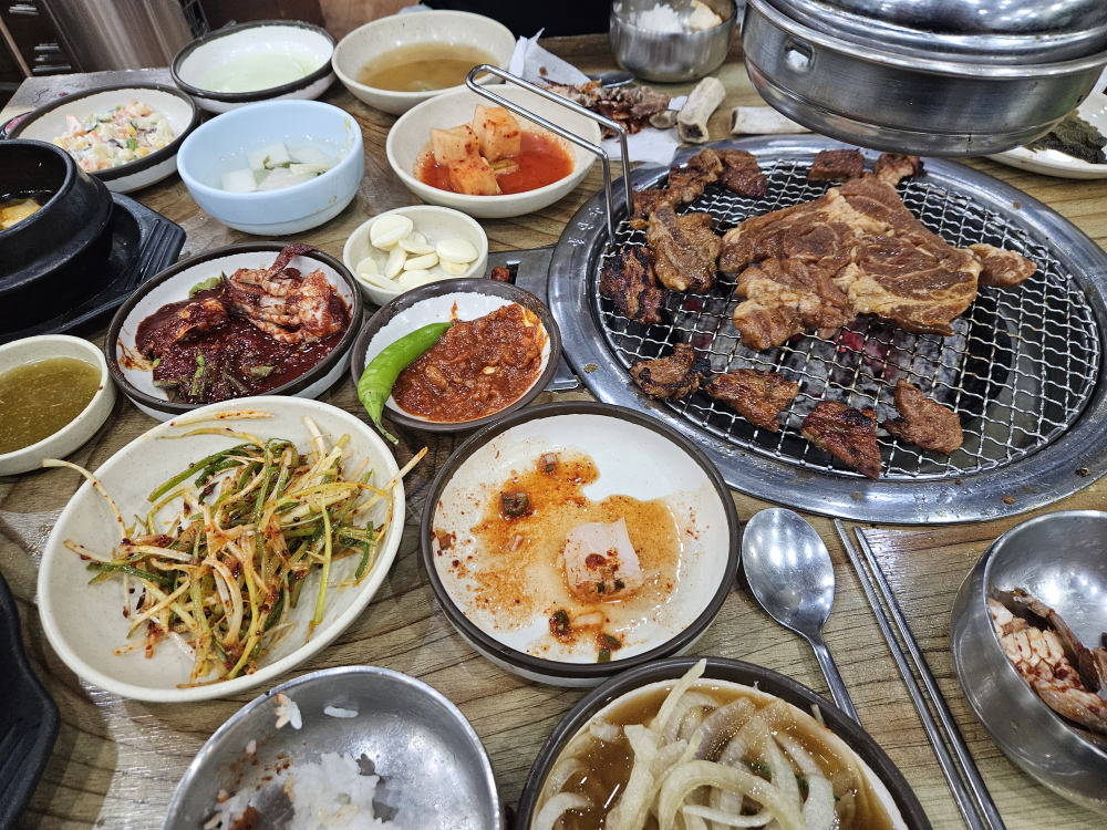Gaeseongsutbulgalbi (개성숯불갈비) 1
