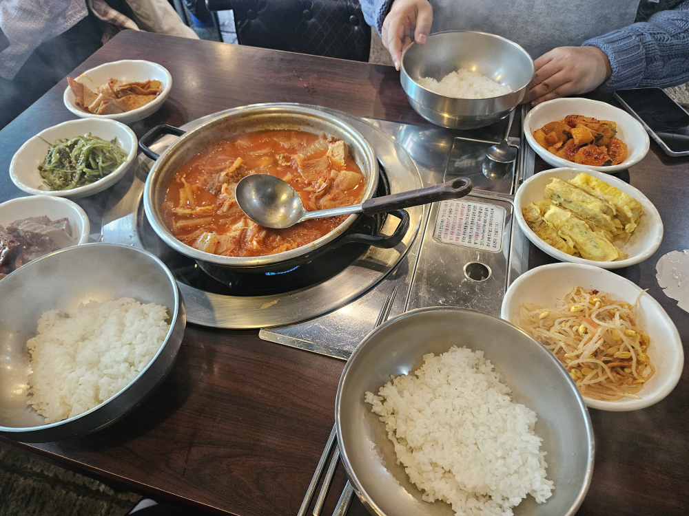 Keunjipchondwaeji (큰집촌돼지) 1