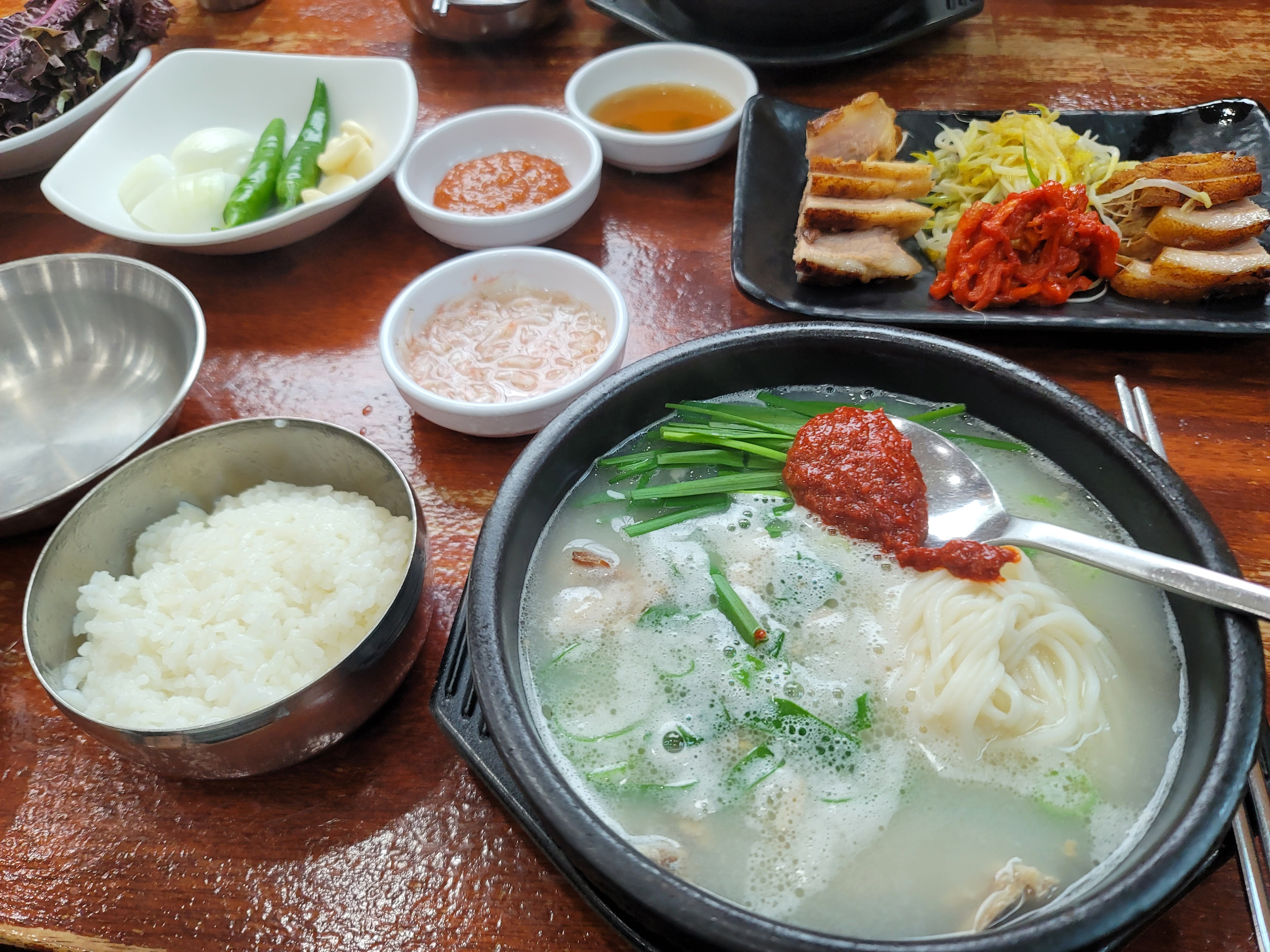최가네엄마돼지국밥 3