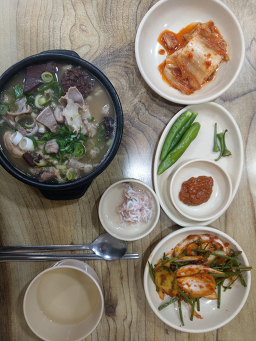 Morenaesijangsundae (모레내시장순대) 1