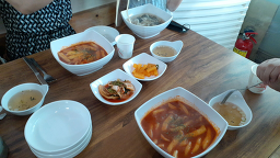 Jingogaedonkkaseu (진고개돈까스) 3