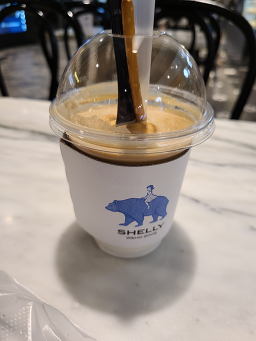 쉘리 뉴코아아울렛 강남점 사진 2