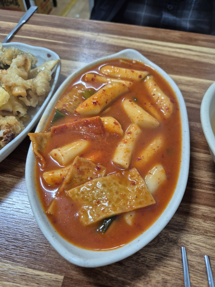 Jjanggubunsik (짱구분식) 3
