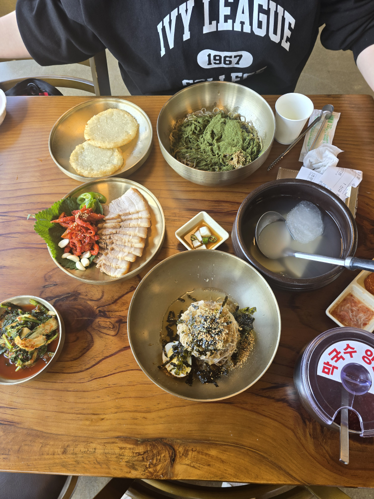 Kkamakgoldongchimimakguksu 4
