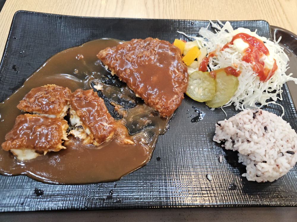 Gohyanggimbap (고향김밥) 2