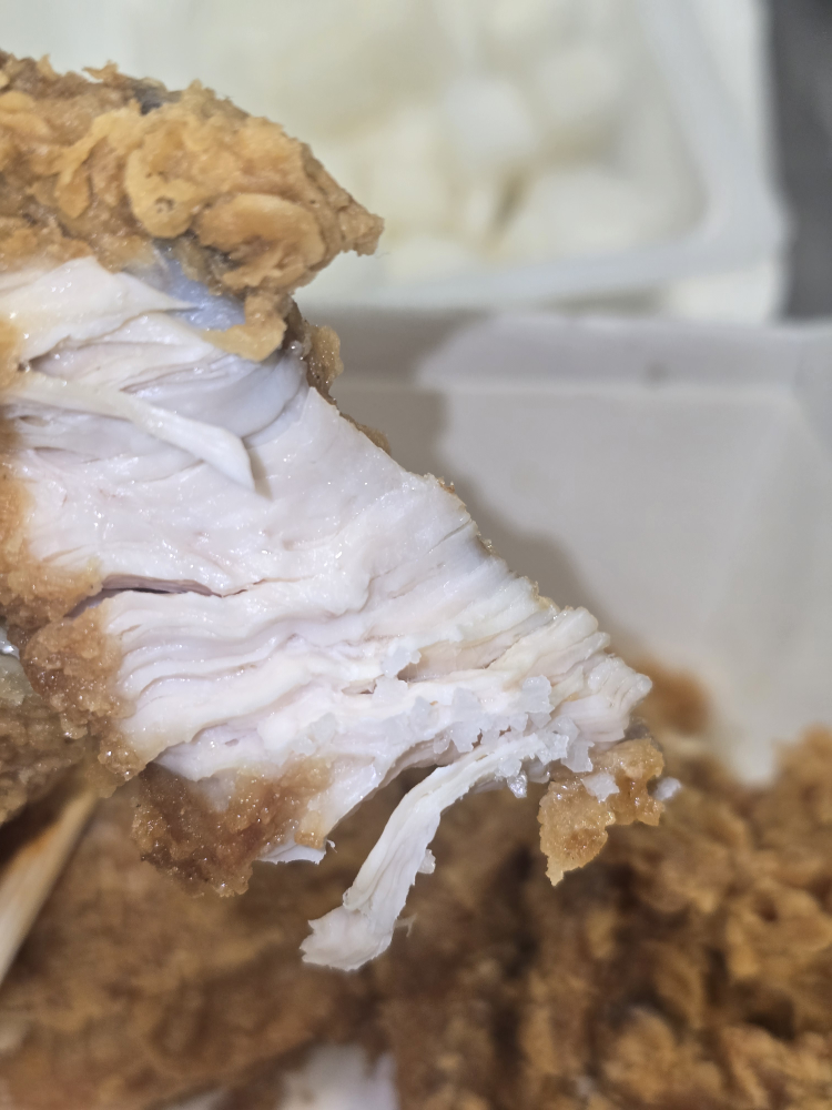 BBQ치킨 신매탄점 사진 3
