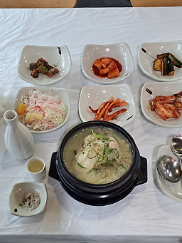 Hwangjesamgyetang (황제삼계탕) 2