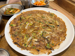 충주통나무묵집 6