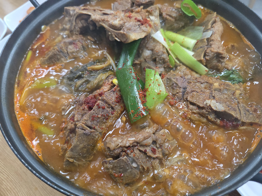 옛날에시골집얼큰이24시뼈해장국 장안점 사진 3