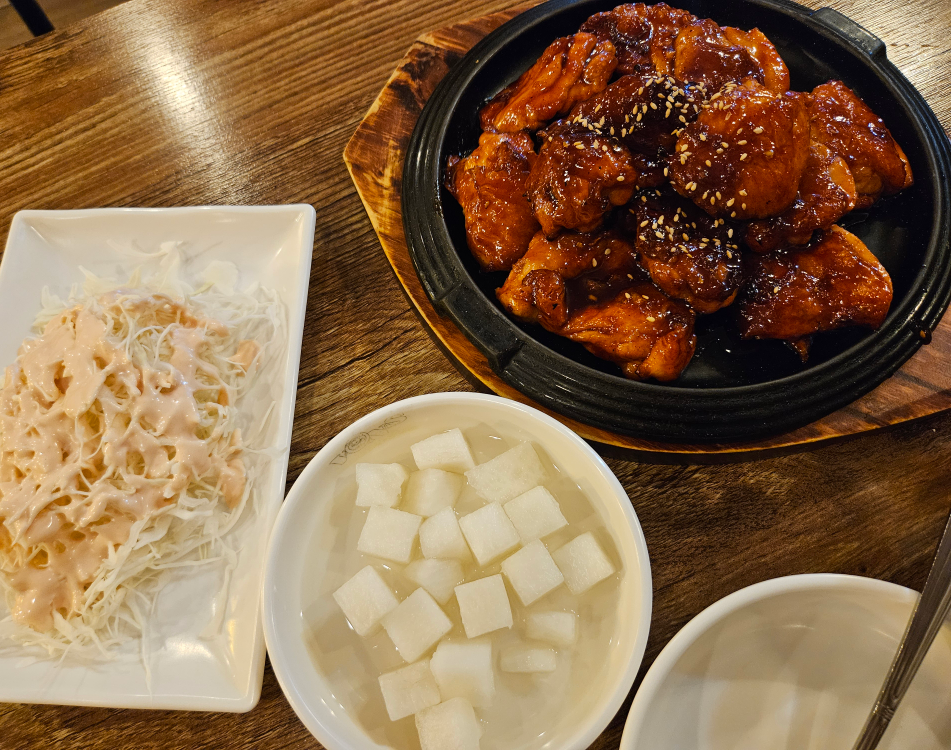 본스치킨 대흥점 사진 3
