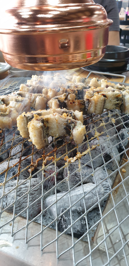 Ilpumhanbangminmuljangeo (일품한방민물장어) 3