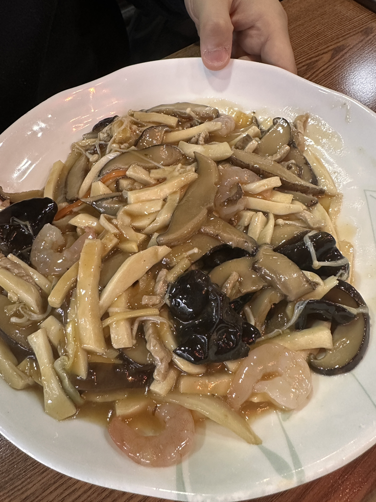 Hwanggabok dongchunjeom (황가복 동춘점) 3