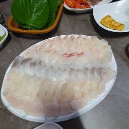 Yonggunghoetjip (용궁횟집) 1