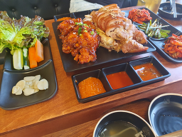 Gwihanjokbal gangbukgucheongjeom (귀한족발 강북구청점) 3
