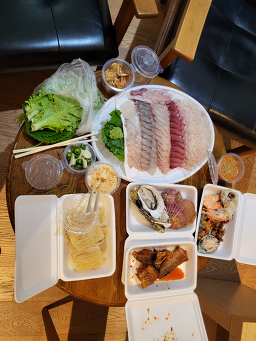 Bokwonhoetjip (복원횟집) 2