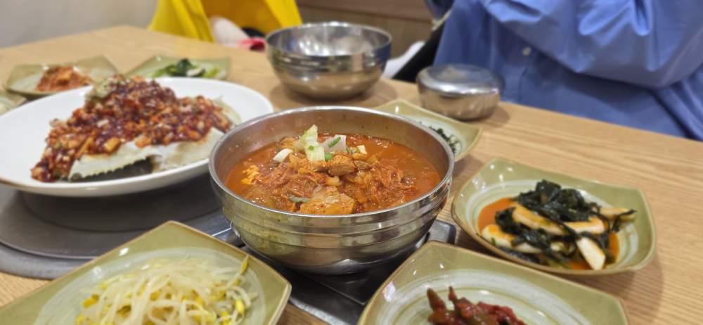Neogurisikdang (너구리식당) 2