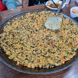 Taebaengnodakgalbi (태백로닭갈비) 3