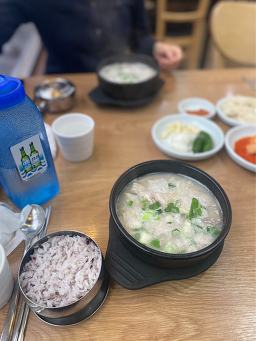 Sigolhanbangdwaejigukbap (시골한방돼지국밥) 3
