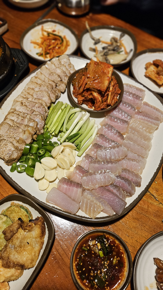 Yetnalyetjeoke (옛날옛적에) 3