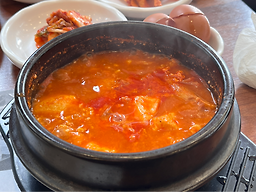 Dureungdowon sundubu (두릉도원 순두부) 2