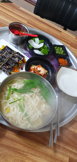 Bubukalguksu (부부칼국수) 3
