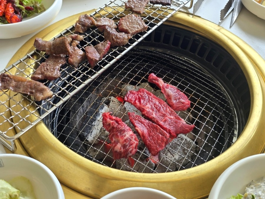 Seolaksanrohanu (설악산로한우) 2