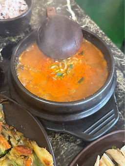 Ppakkeumsali (빠끔살이) 1