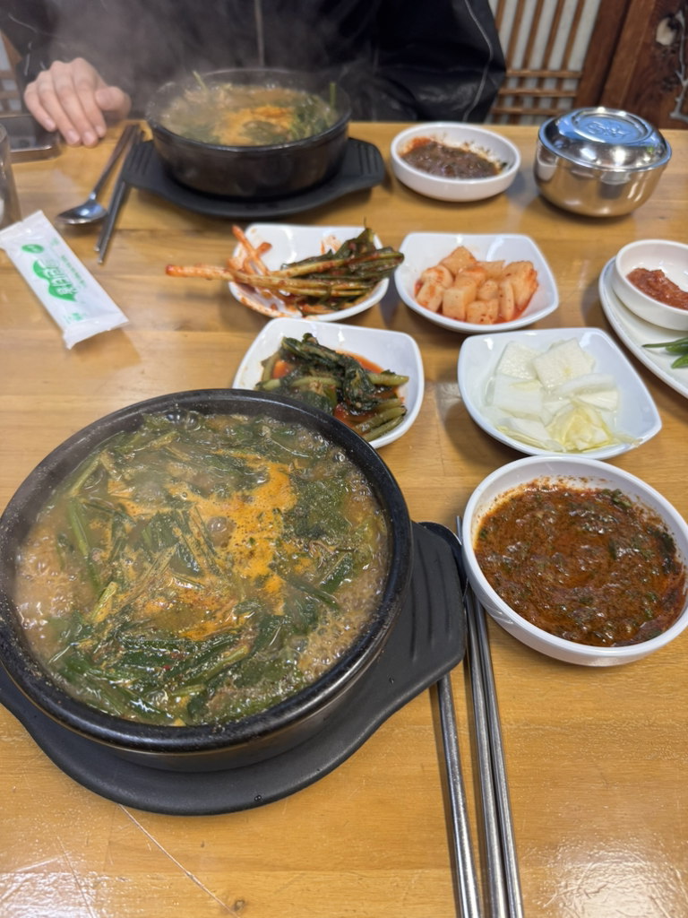 Juwonheukyeomsotang (주원흑염소탕) 1