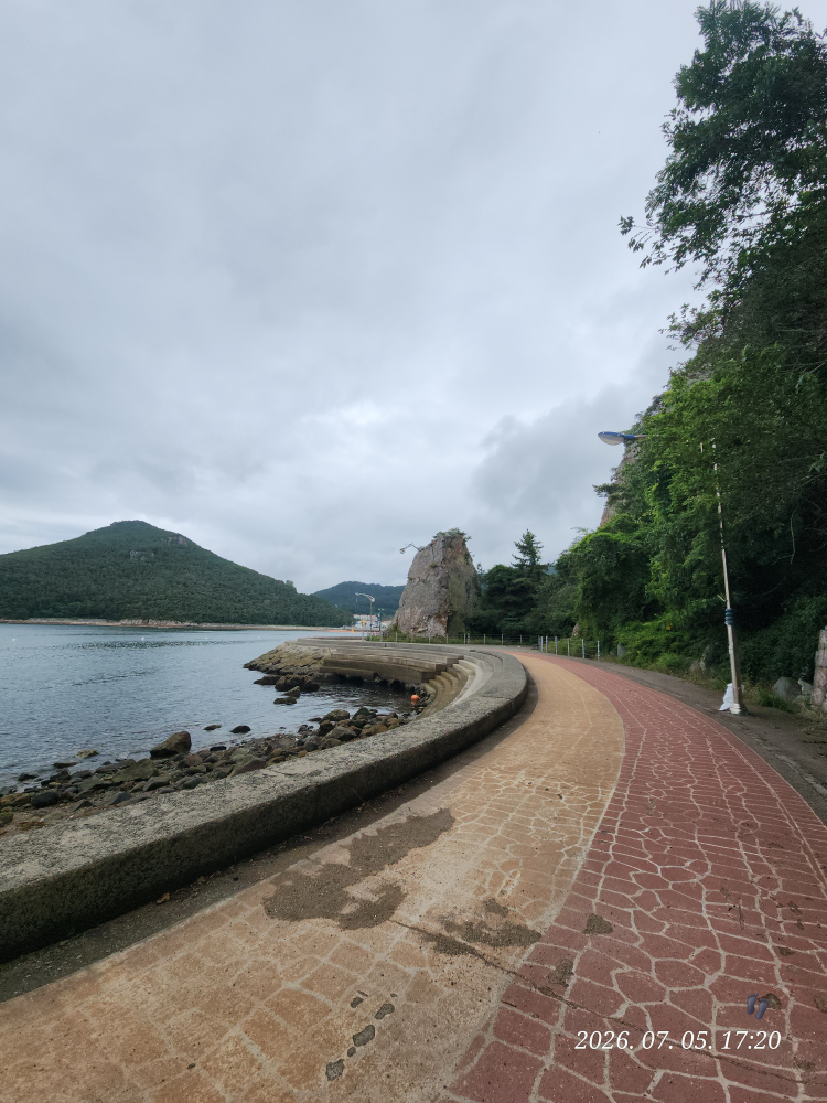 Uahanjumogukbap (우아한주모국밥) 1
