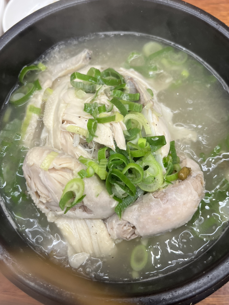 Cheonjiyusamgyetang (천지유삼계탕) 1