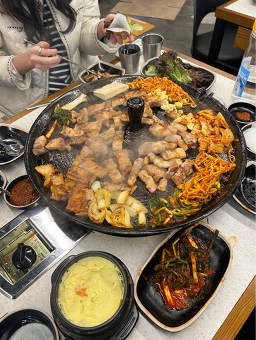 싹쓰리솥뚜껑김치삼겹살 청량리점 5