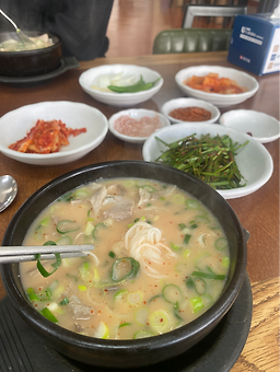 전통돼지국밥 1